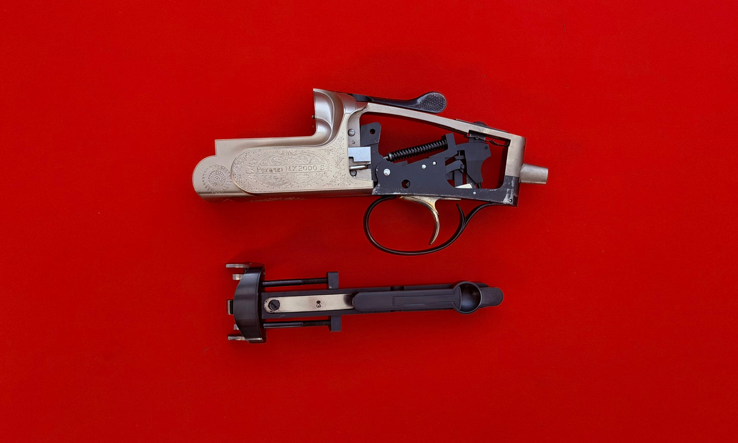 PERAZZI 12 GAUGE MX2000S RECEIVER WITH TRIGGER AND FOREND IRON - PREOWNED